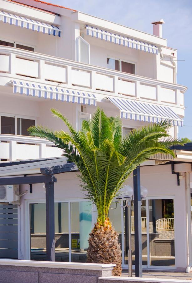 Apartments Paradiso Vir Buitenkant foto